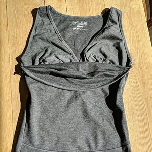 Lalabu babywearing sooth shirt Size Med.